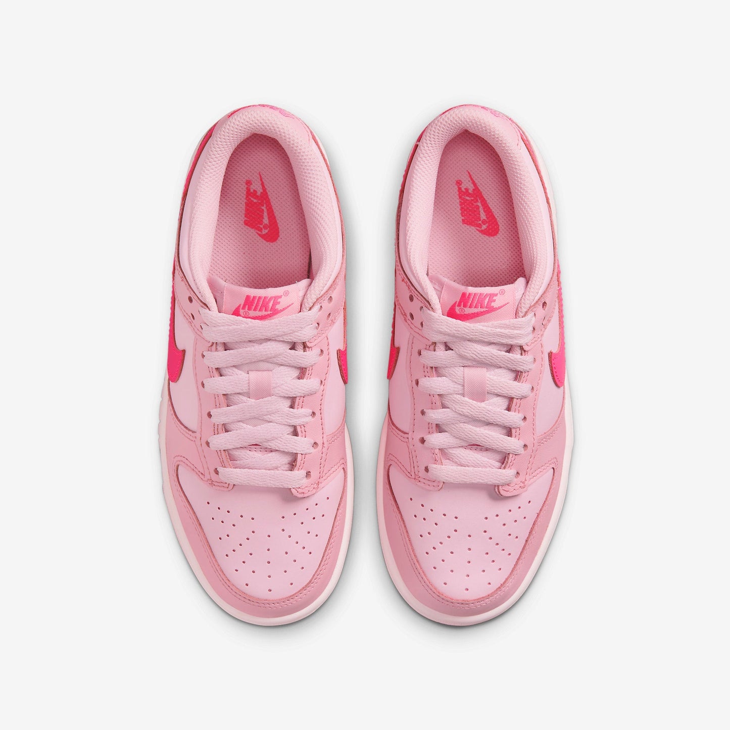 Nike Dunk Low "Triple Pink" (Barbie)