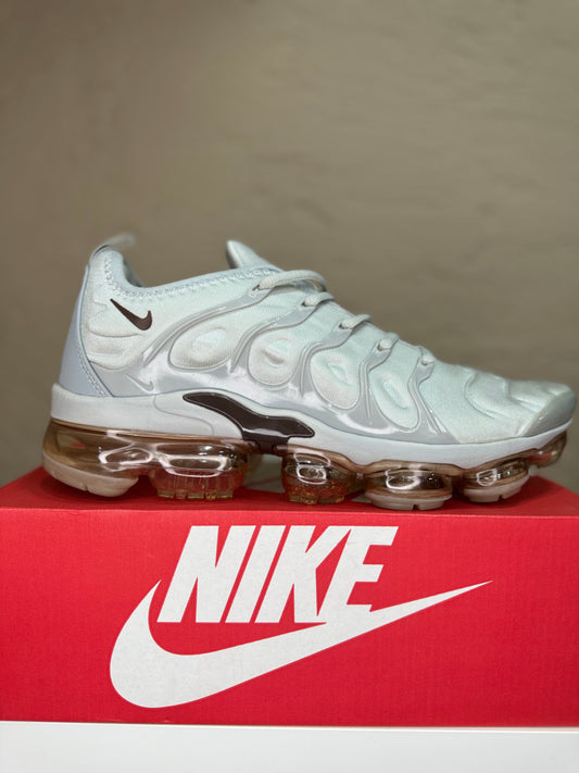 Vapor Max Plus ‘Silver’