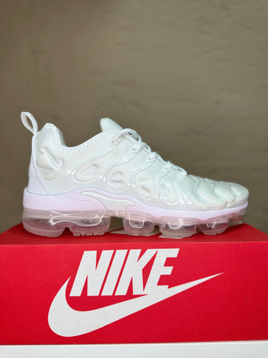 Vapor Max Plus ‘White’