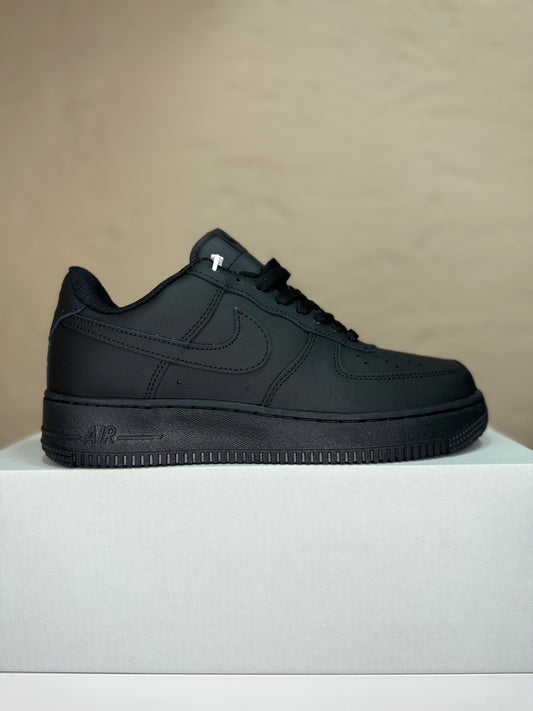 Nike Air Force 1 07’