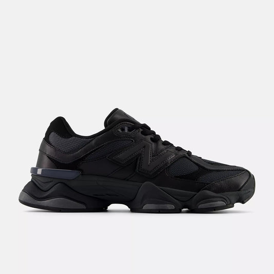 New balance 9060 “Triple Black”